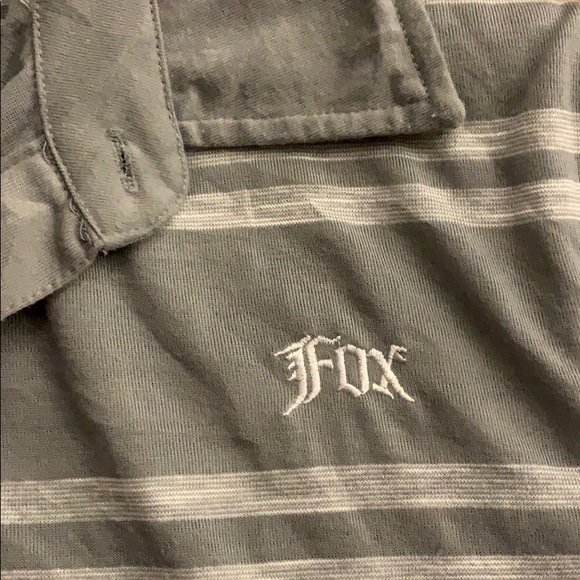 Grey fox polo ♓️♓️♓️ - Picture 2 of 4